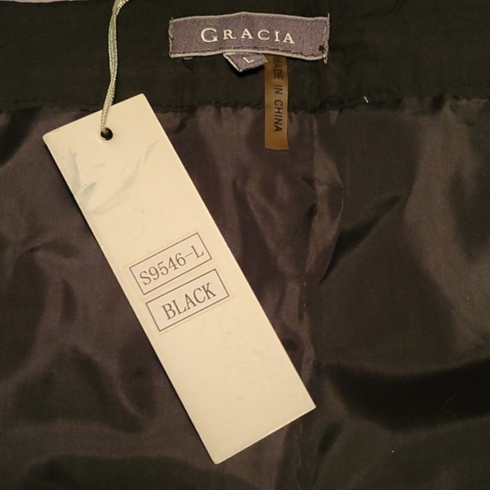 Gracia Black Feathered Mini Skirt - Picture 4 of 6